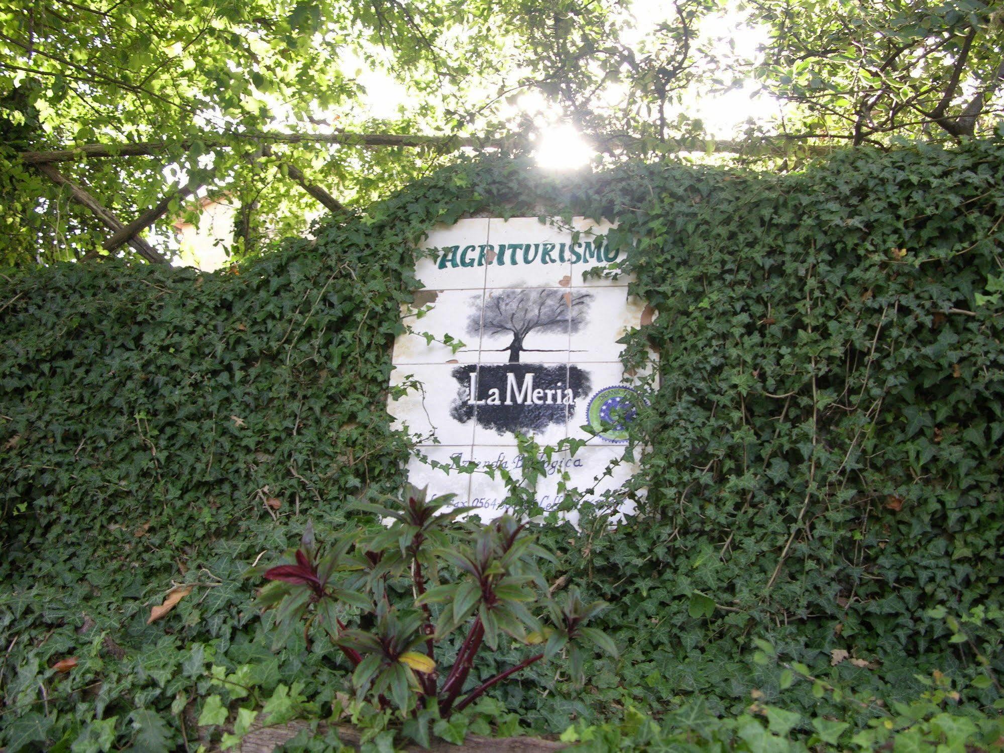 Agriturismo La Meria Semproniano Luaran gambar